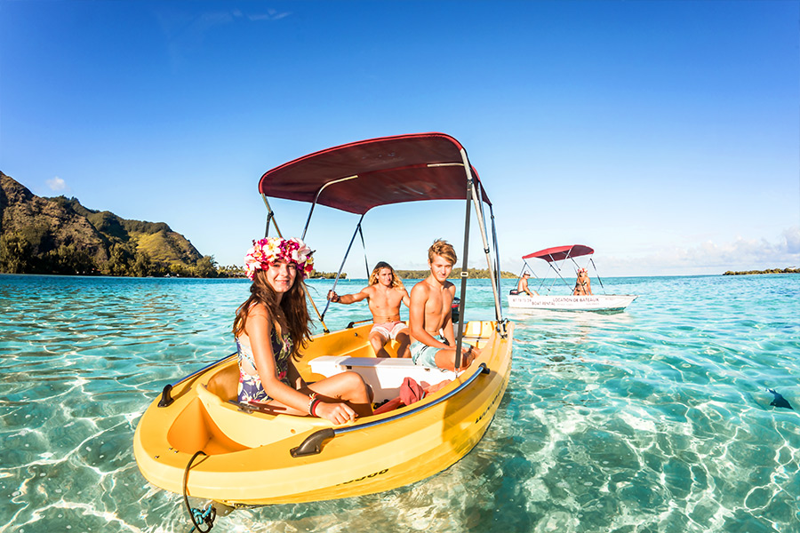 Self-drive boat to explore the fauna of the lagoon of Moorea